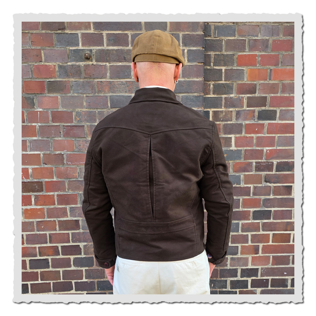 Pike Brothers 1932 Roadster Jacket Soil Brown – Rückenansicht braune Moleskinjacke für Herren